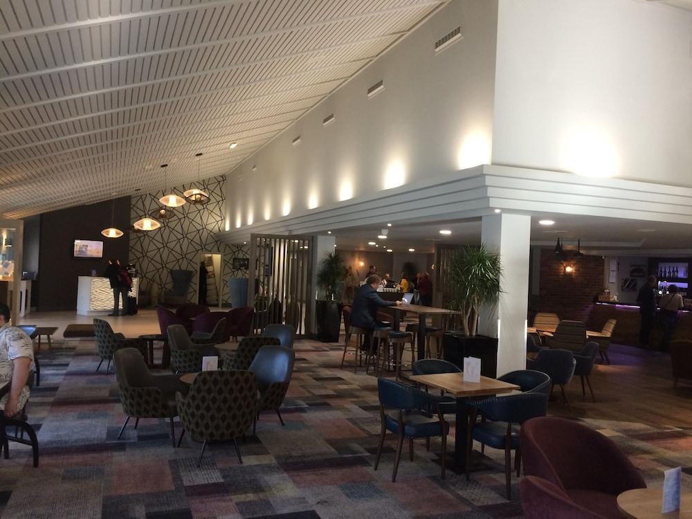 Novotel Manchester West Уорсли Экстерьер фото