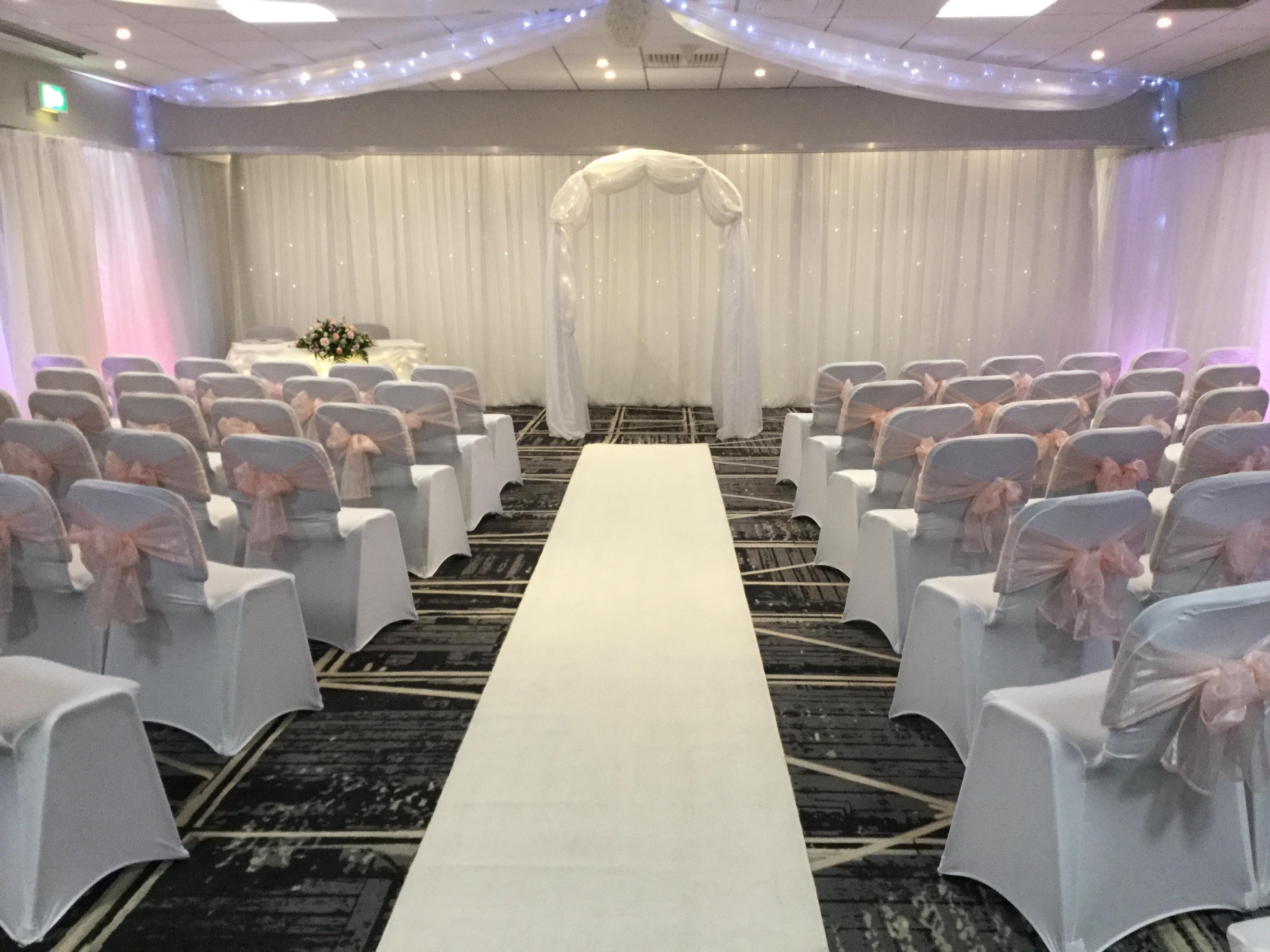 Novotel Manchester West Уорсли Экстерьер фото