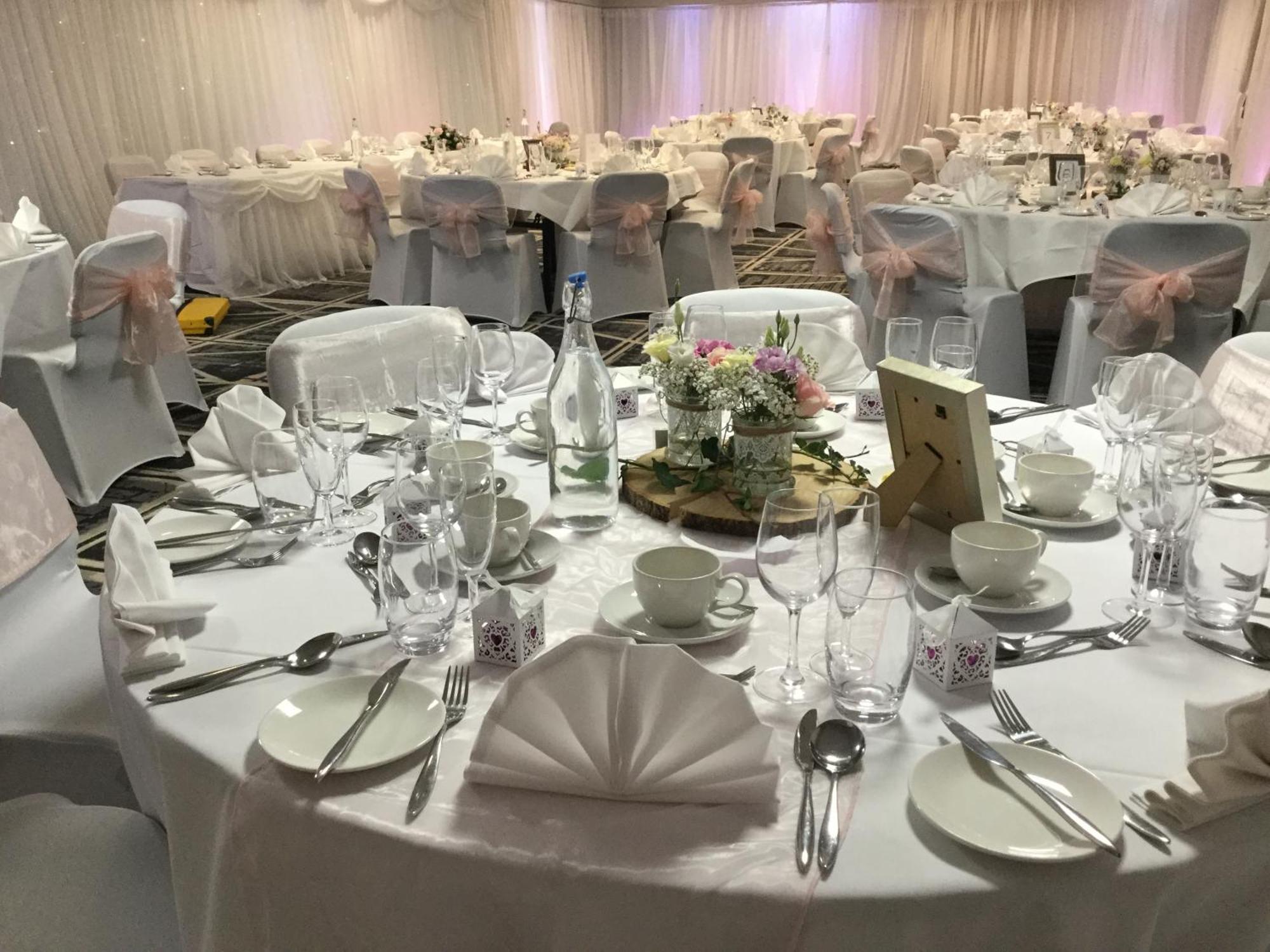 Novotel Manchester West Уорсли Экстерьер фото