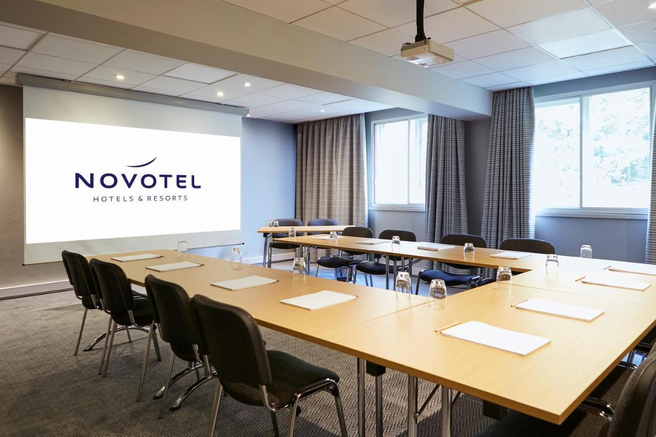 Novotel Manchester West Уорсли Экстерьер фото