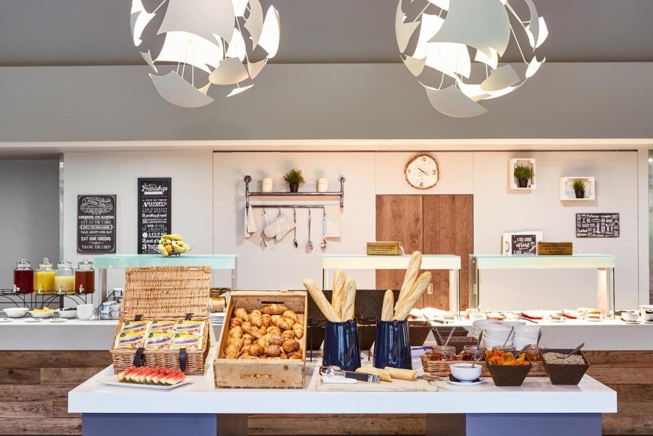 Novotel Manchester West Уорсли Экстерьер фото